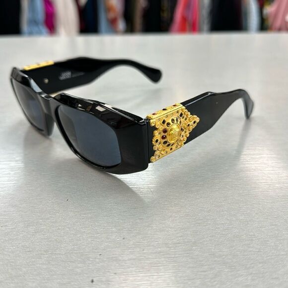 Versace sunglasses  - Picture 1 of 7